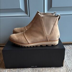 Sorel Harlow Chelsea Sandy Tan Ankle Boots